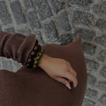 pulsera de bolas de madera